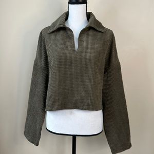 SHEIN Olive/Khaki V-Neck with Collar Crop Top